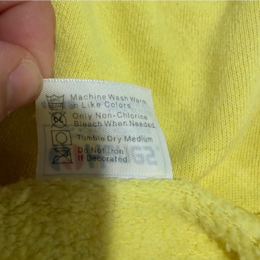 Hanes Vintage 80s Yellow Crewneck Long Sleeve Sweatshirt Strawberry Bow Cotton - Picture 5 of 5